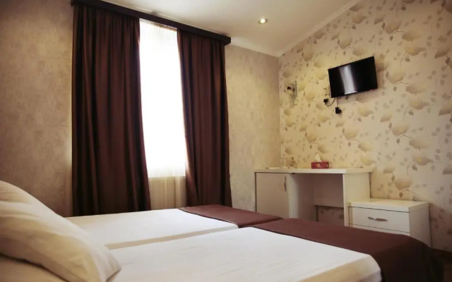 Standard Twin room (twin beds) · Hotel Rondo — photo 5