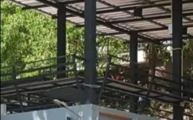 Kaengkrachan River Hut