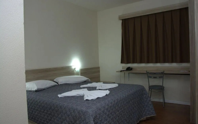 LH Plaza Hotel