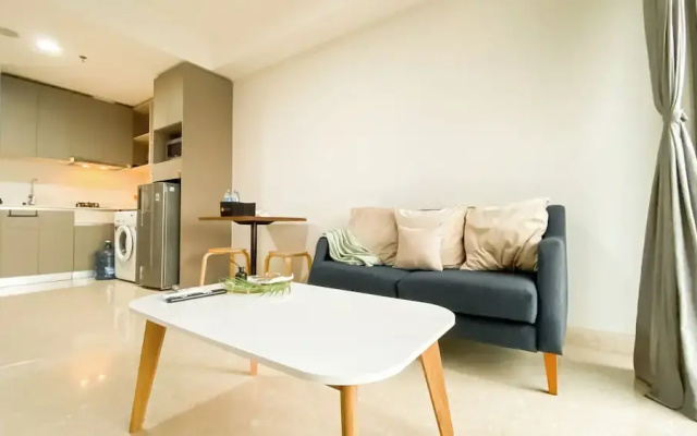 Cozy And Best Location 1Br Gold Coast Apartment