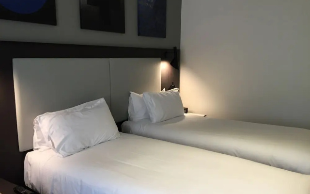 Quality Hotel CKS Sydney Airport