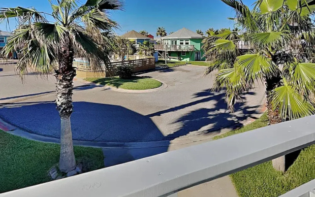 Sunday Villas Sunday Funday by Silver Sands Vacation Rentals