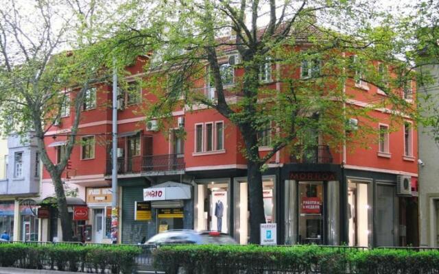 Отель Allur Болгария, Пловдив - отзывы, цены и фото номеров - забронировать отель Allur онлайн вид на фасад