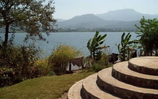 The Lakewoods Retreat