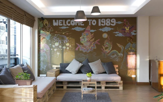 Small Space Cafe and Hostel