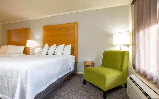 Best Western Plus Dixon Davis