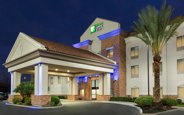 Holiday Inn Express Hotel & Suites Merced by IHG