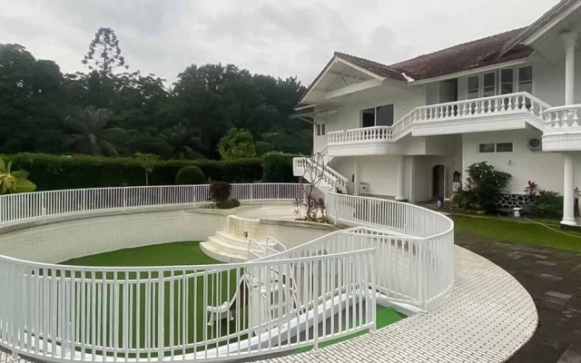 Villa di Sewakan by RedDoorz