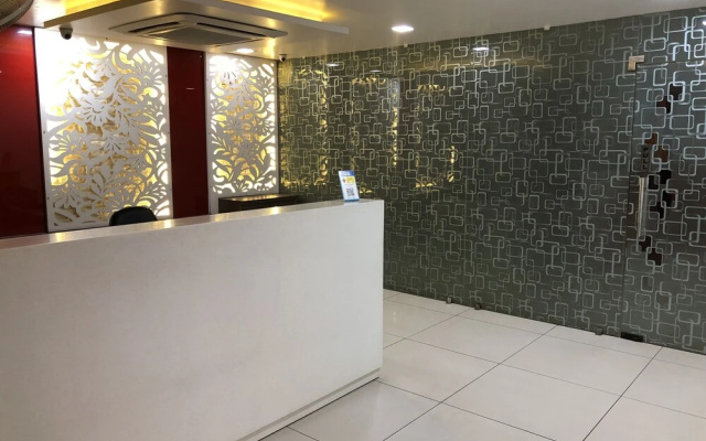 Capital O 6772 Hotel Mukund
