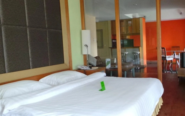 Riviera Hotel