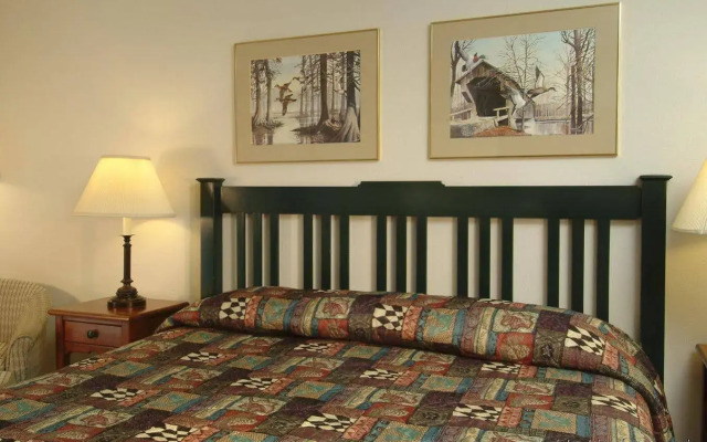 Riverside Inn
