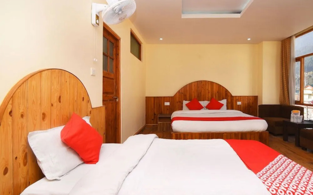 OYO 19322 Hotel Snow Flake