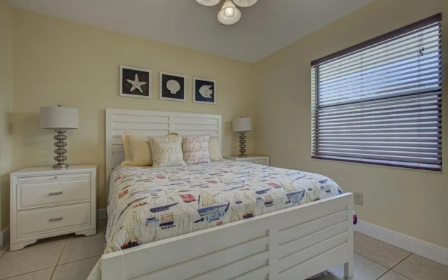 The Anna Maria Island Beach Castaway 1