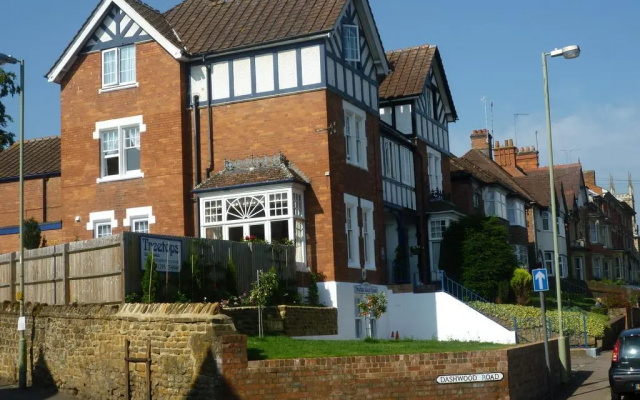 Treetops Guest House
