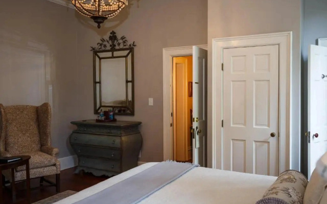 Eliza Thompson House, Historic Inns of Savannah Collection