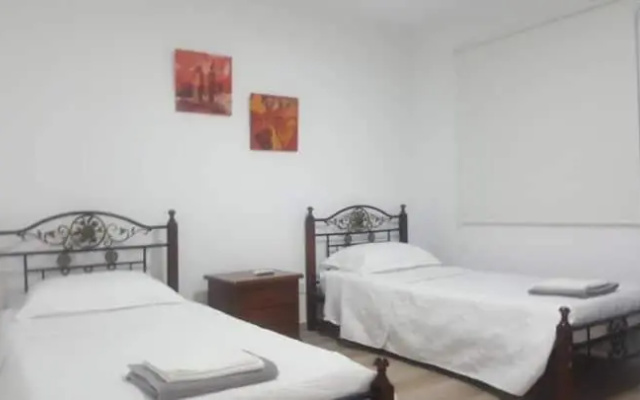 EPISTIMI 3 Bedroom Holiday House