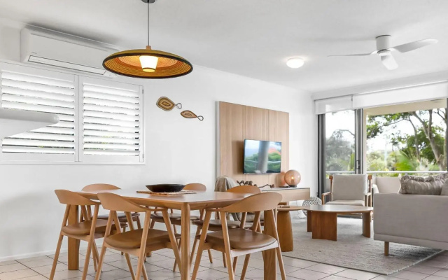 Unit 3 21 Park Generous and Comfortable Beachside Abode