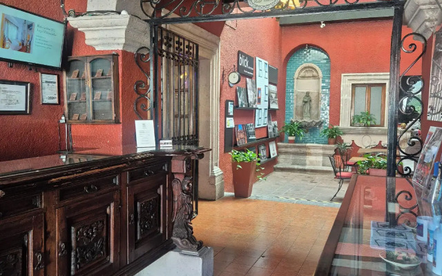 Pórtico Hotel & Galería