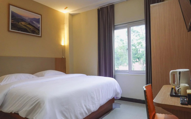City Hotel