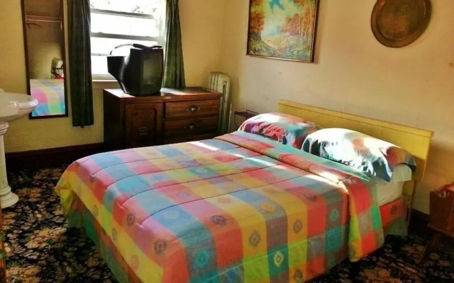 The Harbor House Bed & Breakfast
