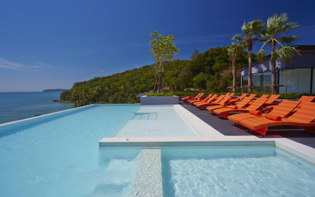 Отель Bandara Beach Resort, Phuket