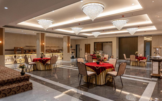 OYO 24912 Hotel Raunak