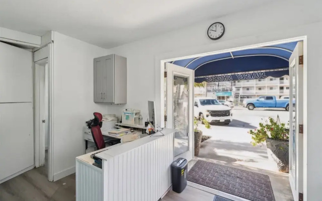 4980 Sandyland Road #215 1 Bedroom Condo