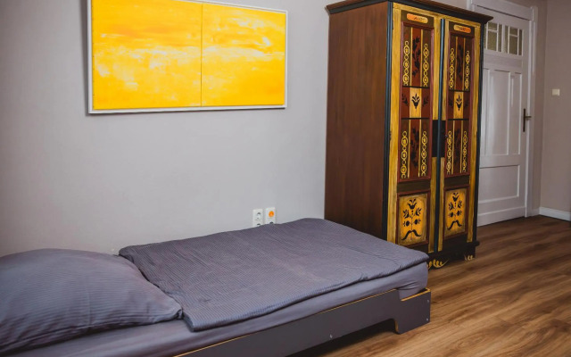 Charmante Altbau-Wohnung zwischen Altstadt und Klinikum mit Parkplatz