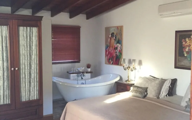 Kamarca House Hotel