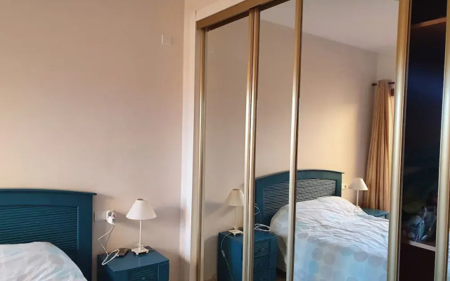 3 Bed Penthouse - Sleeps 8 - Pool - Sea View