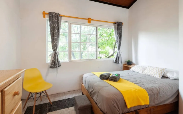 Big Room With Self Contained Services Cdmx