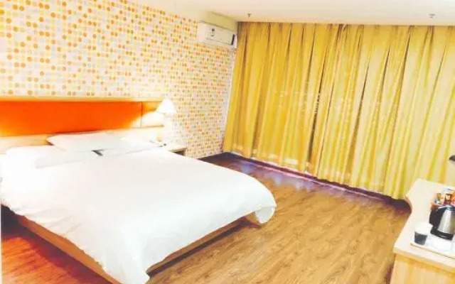 Homeinn Hotel (Dandong Fengcheng Fenghuangshan Fenghua Street)