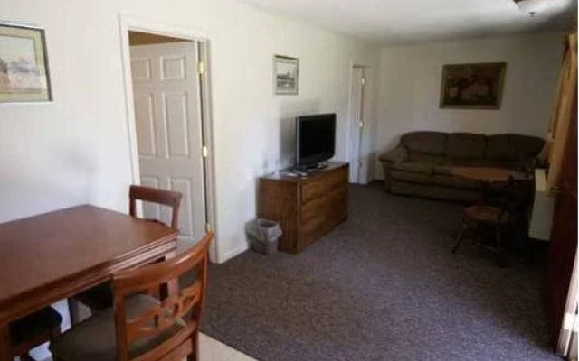 Dunhams Bay Resort