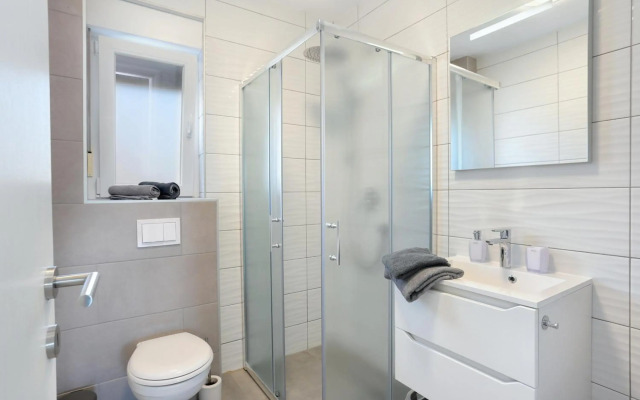 Family friendly apartments with a swimming pool Mavarstica, Ciovo - 18642