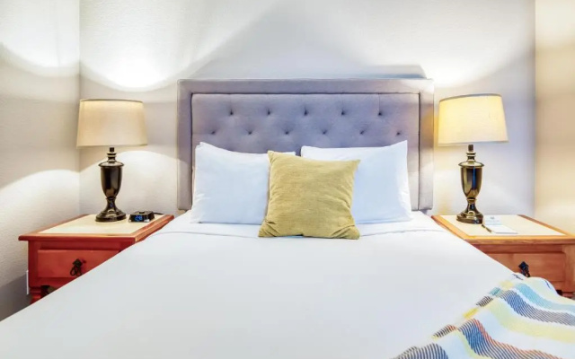 Inn at Haystack Rock
