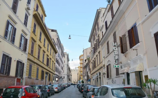 Roma Carina