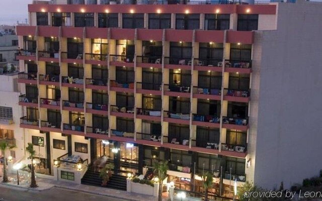 Отель Canifor Hotel Мальта, Каура - 8 отзывов об отеле, цены и фото номеров - забронировать отель Canifor Hotel онлайн вид на фасад