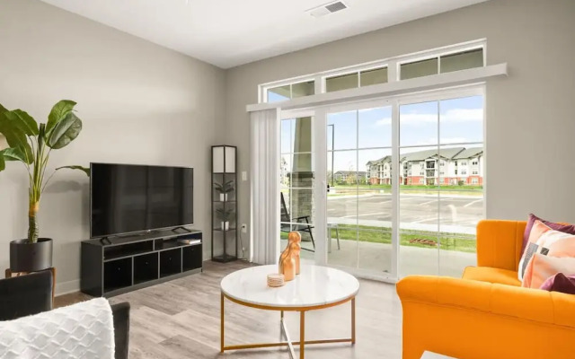 Spacious Whitestown Getaway