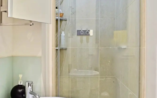 3 Bedroom Apartment in Kensington