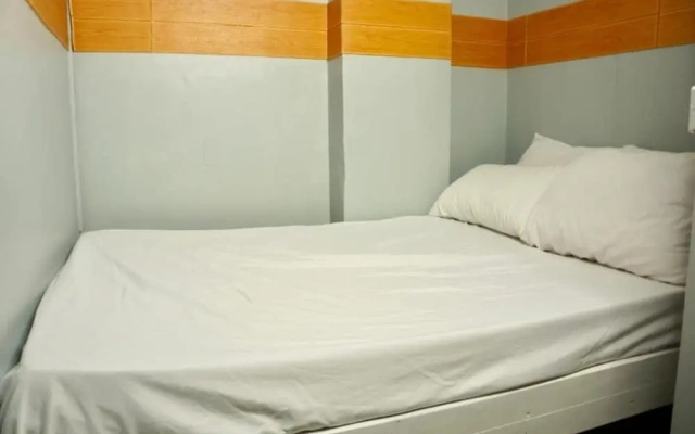 E Transient - Hostel