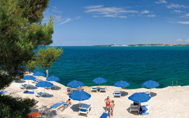 Lanterna Resort