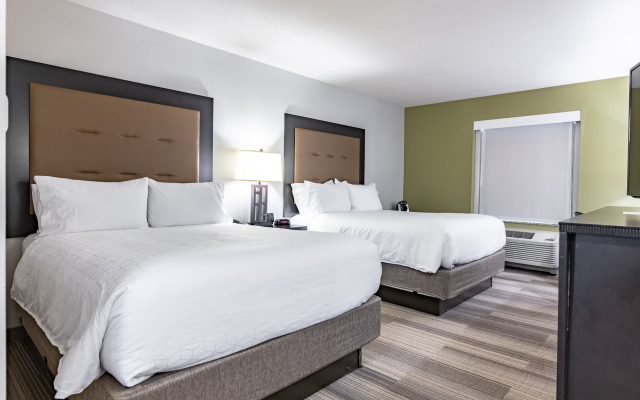 Holiday Inn Express & Suites Ironton by IHG