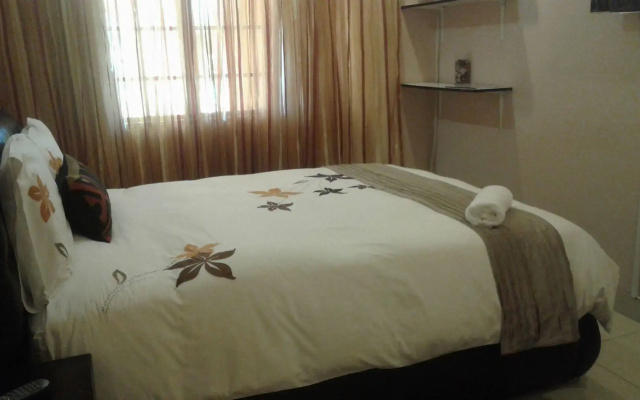 Inca-Rose Guest House