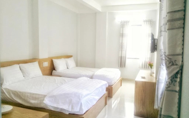 Like Family Hotel