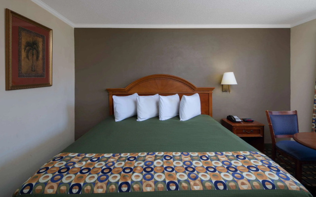 Travelodge by Wyndham Orangeburg