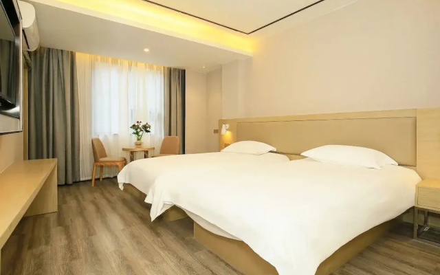 Guilin Tree Hotel