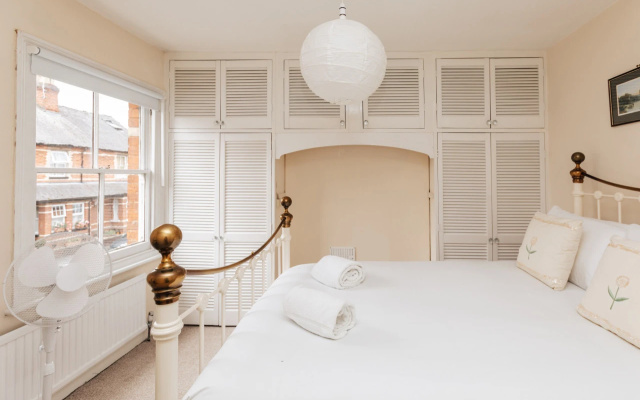 Park End House - Parking Pet Friendly - From 180 Per Night