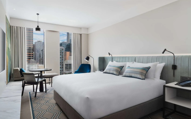 Hilton Melbourne Little Queen Street