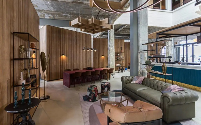 Hotel de Timmerfabriek I Kloeg Collection