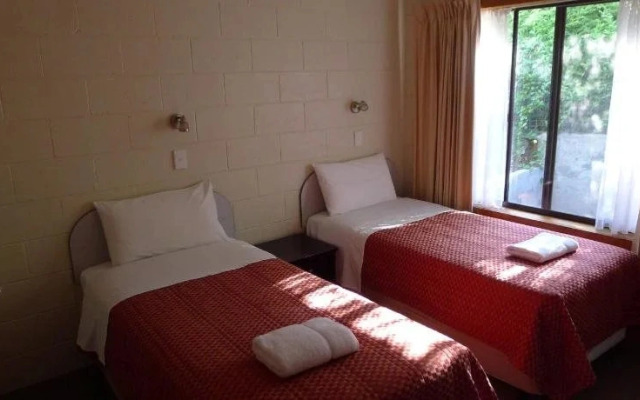 Willaway Motel Apartments